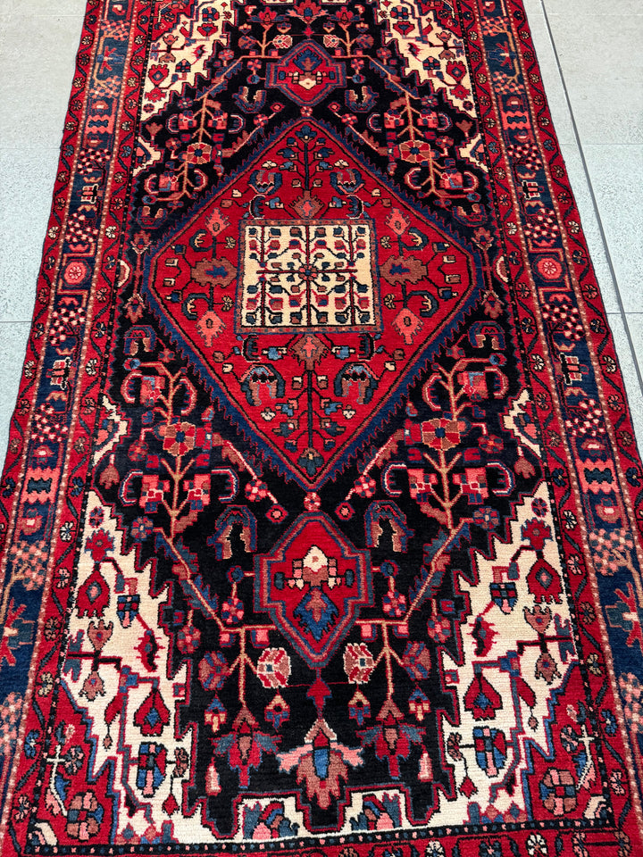 Persian rug - medallion