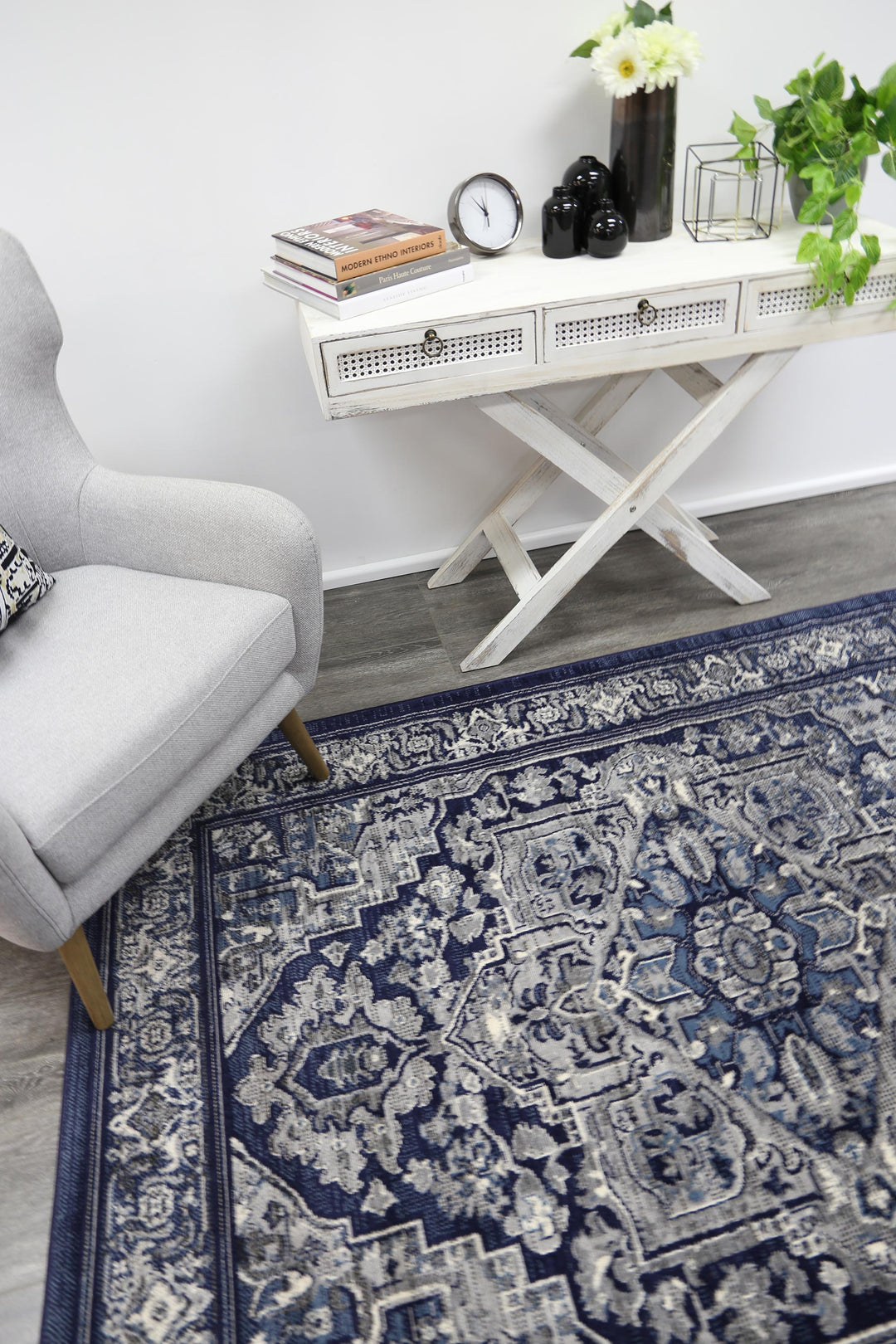 London Tranistional Navy Rug