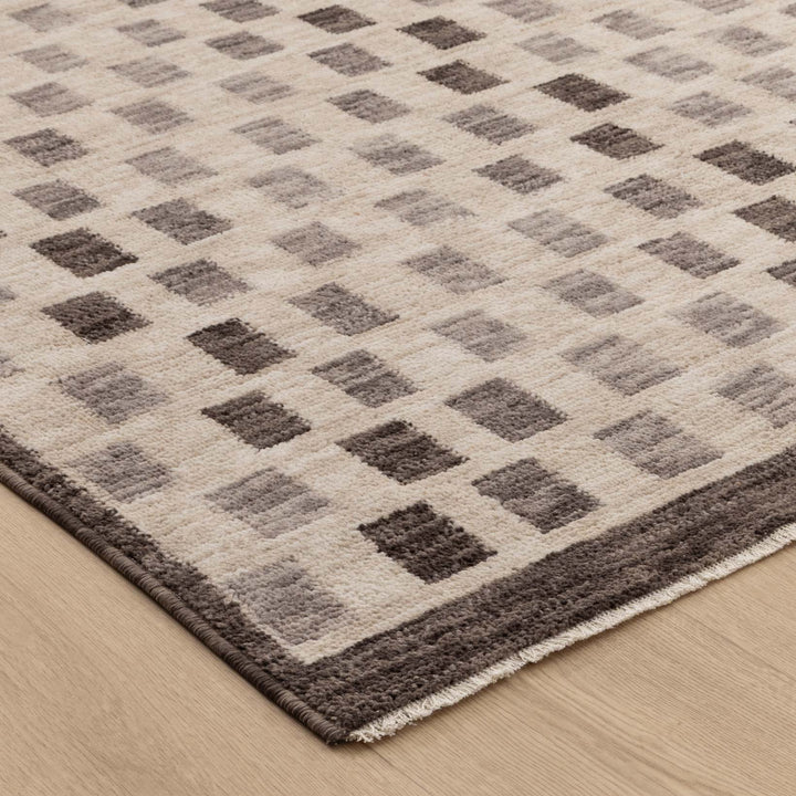 Shiraz Ivory Grey Checkered Rug H102
