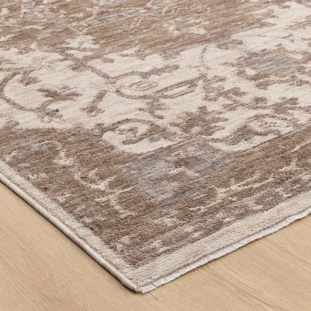 Shiraz Ivory Beige Medallion Rug H114