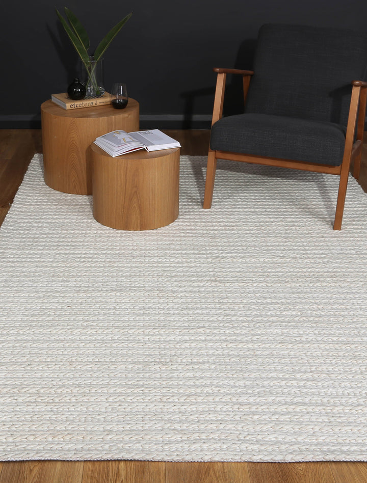 Nice Cue White Wool Blend Rug