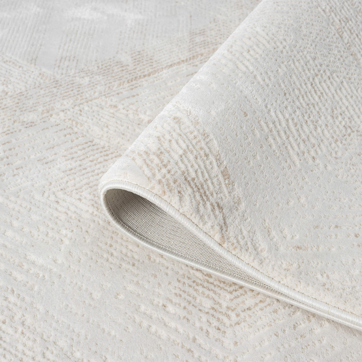 Lux 592 Pearl Runner