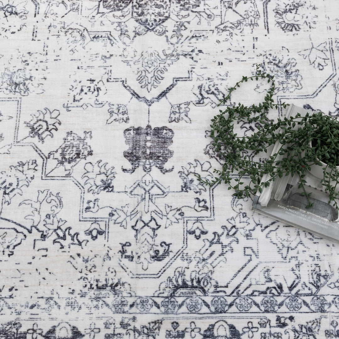 Vance Blue Distressed Medallion Machine Washable Rug