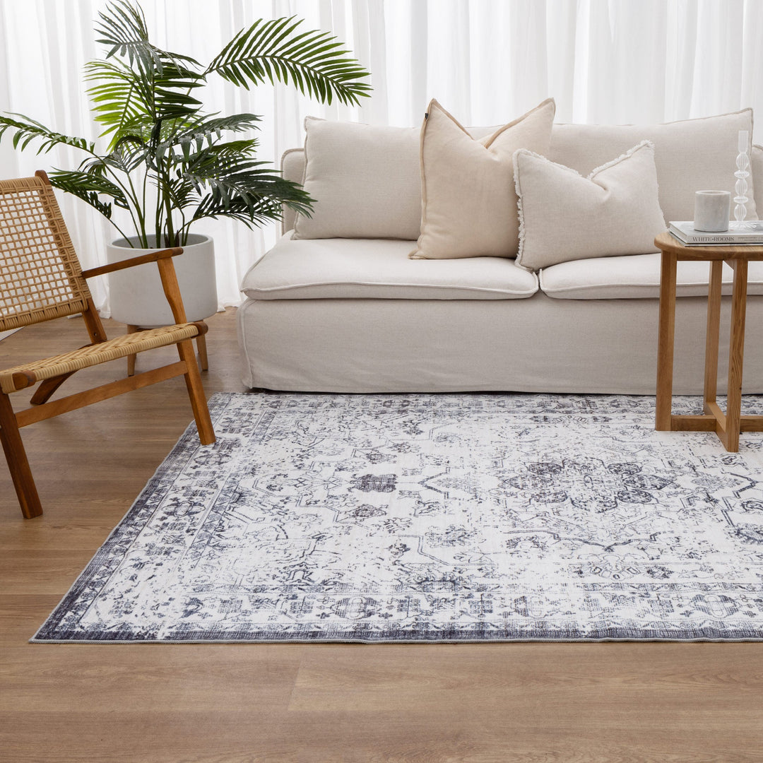 Vance Blue Distressed Medallion Machine Washable Rug