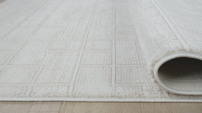 Lux 598 Linen Runner