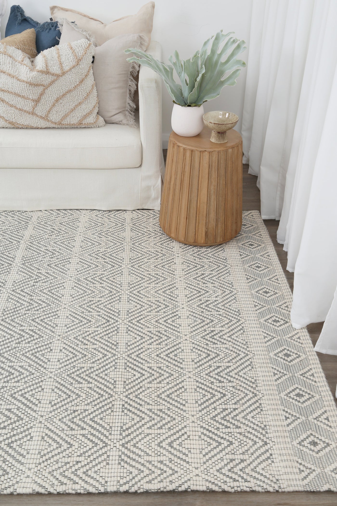 Coppola 04 Light Grey Wool Rug