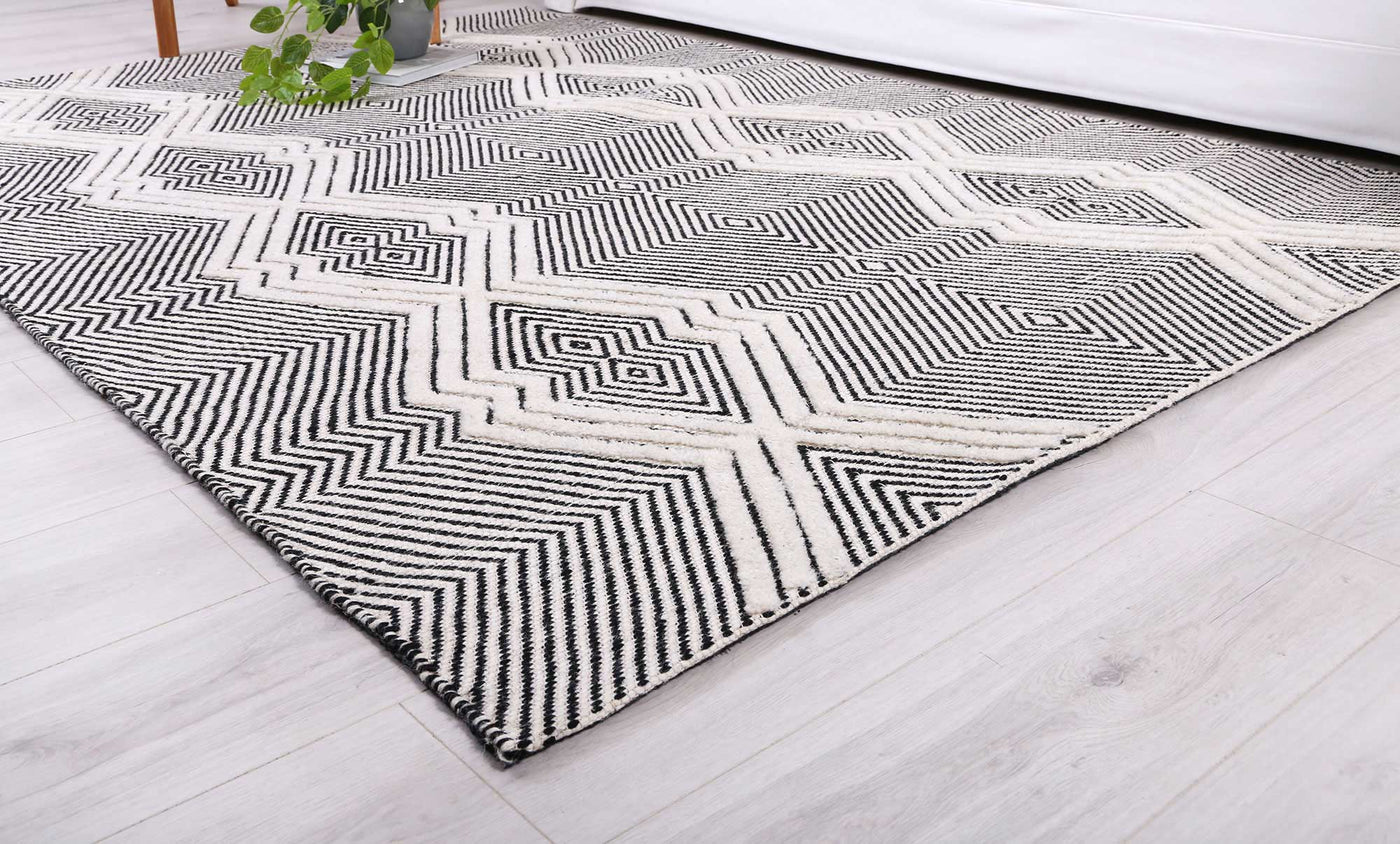 Hima Black & White Wool Blend Rug