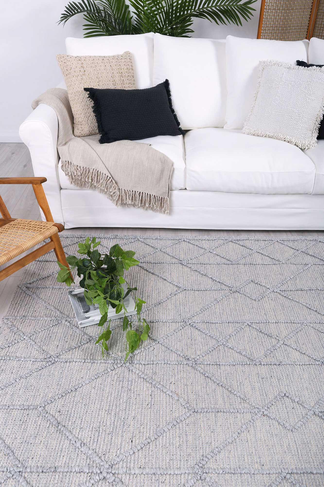 Hima Grey Wool Blend Rug