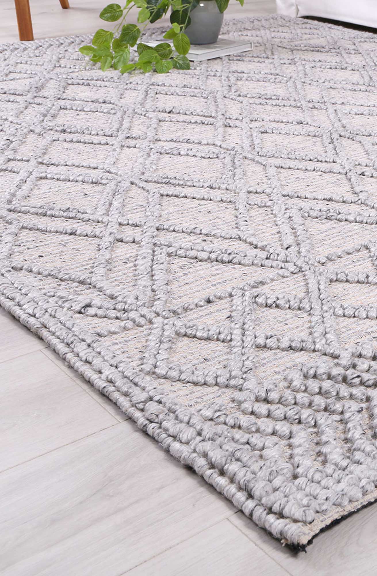 Hima Grey 23 Wool Blend Rug