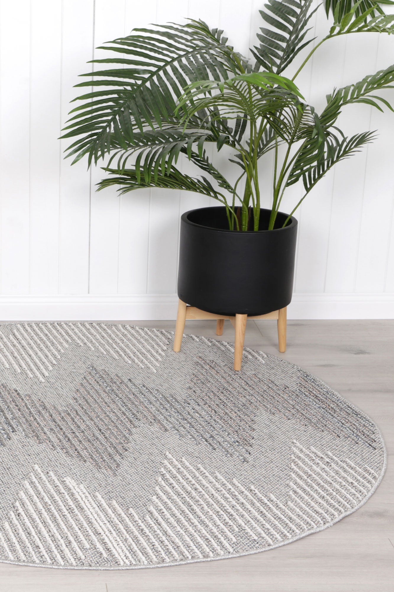 Fantasi 12 Indoor / Outdoor Round Rug