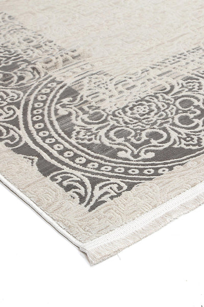 Rich 4 Cream Rug