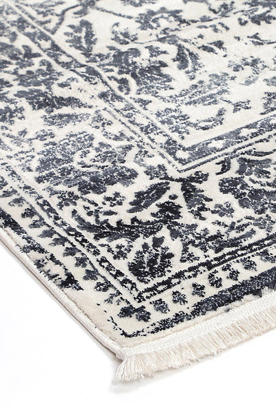 Rich 5 Navy Rug