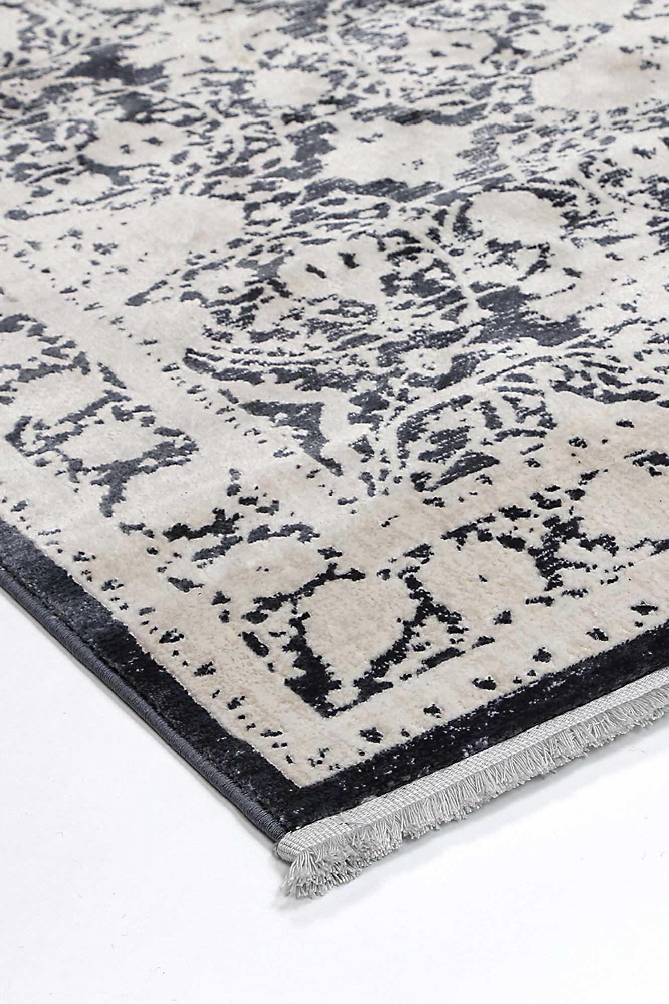 Rich 8 Navy Rug