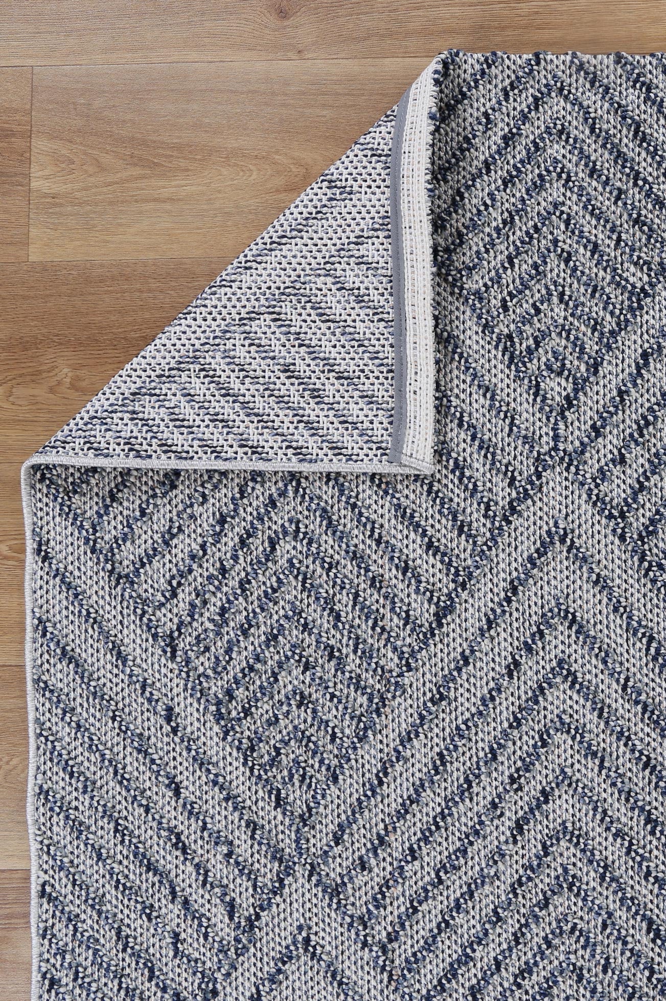 Victoria 11 Charcoal Flatweave Rug